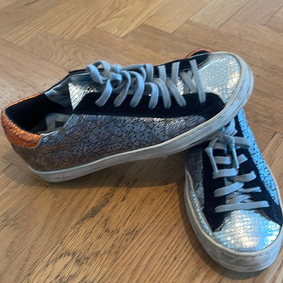 P448 Women’s Metallic patterned sneakers - Picture 1 of 5